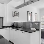 Croisette 65 Apartment-miramar Daire